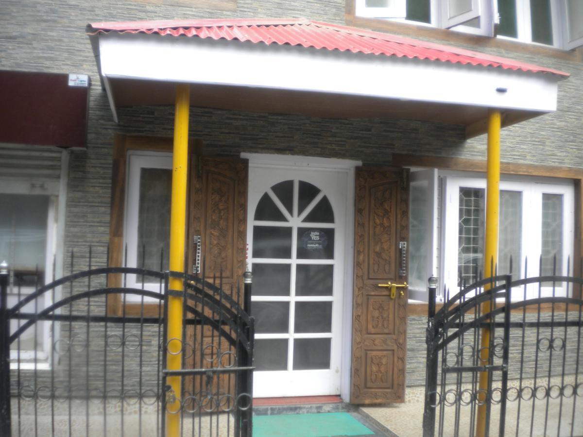 Blooming Dale Hotel Srīnagar Exterior foto