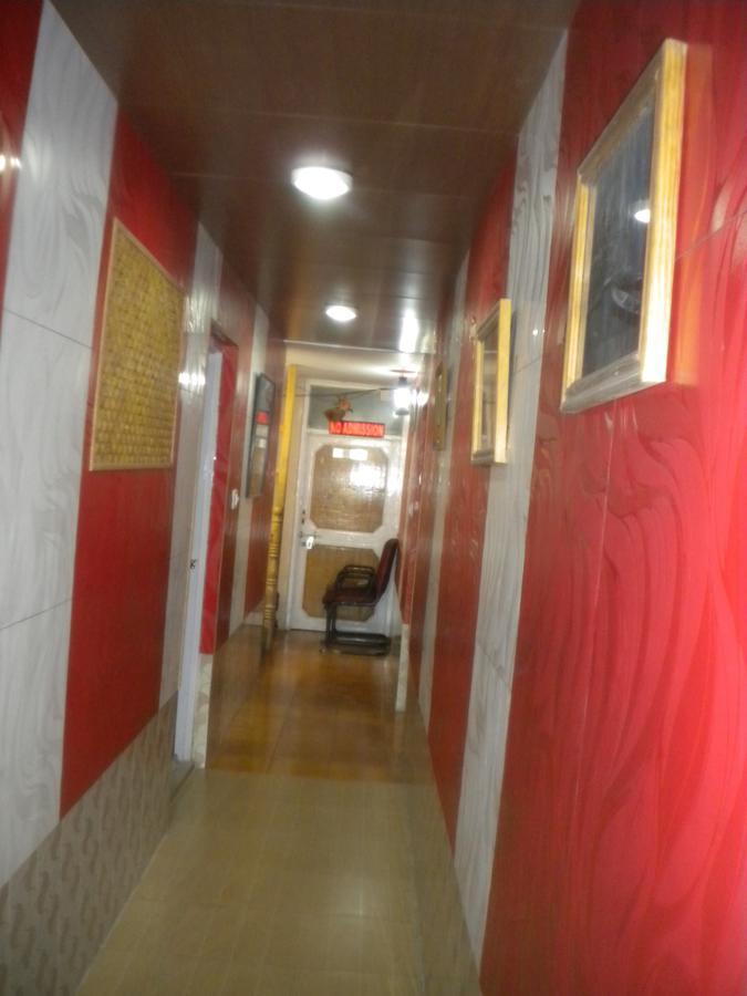 Blooming Dale Hotel Srīnagar Exterior foto